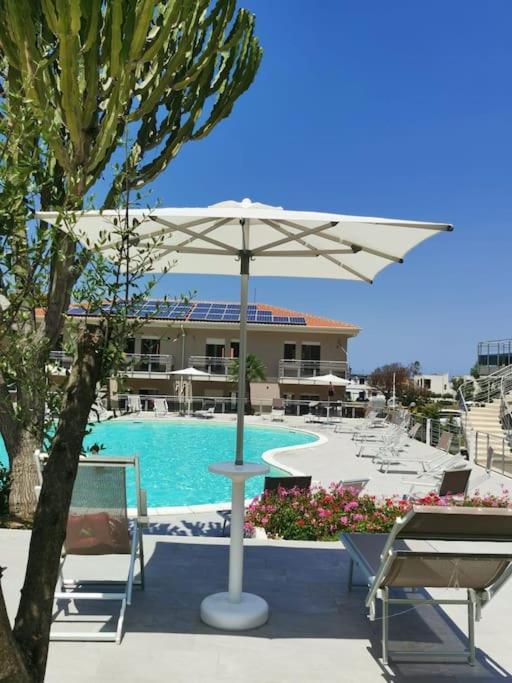 Mare / Piscina / Mare Apartment Zambrone